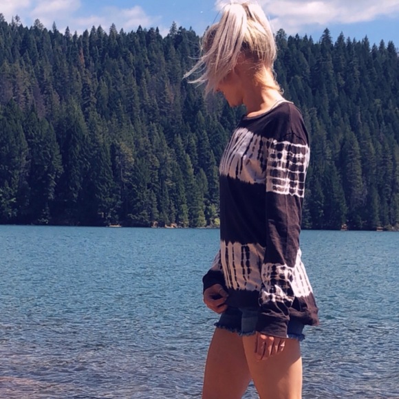 Tops - Espresso brown and white tie dye long sleeved top